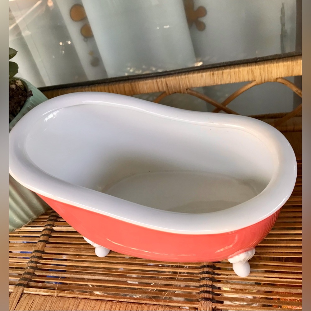 BATH & BODY WORKS Coral Pink Large Ceramic Pedestal Bathtub Planter Storage - Picture 3 of 9
